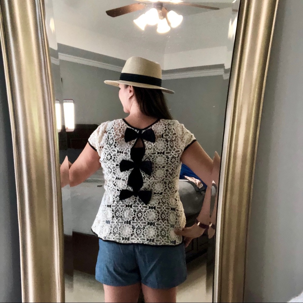 Cream Lace Peplum Bow Back Top - Picture 4 of 8